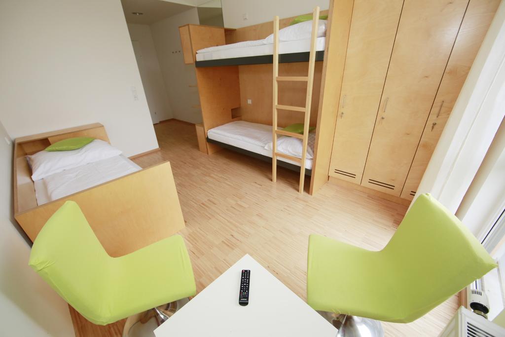 Hotel Restaurant Red Lodge Graz Chambre photo