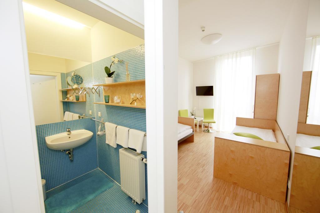Hotel Restaurant Red Lodge Graz Chambre photo
