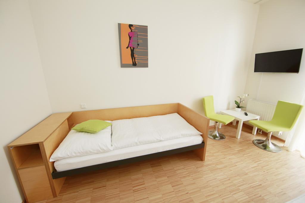 Hotel Restaurant Red Lodge Graz Chambre photo