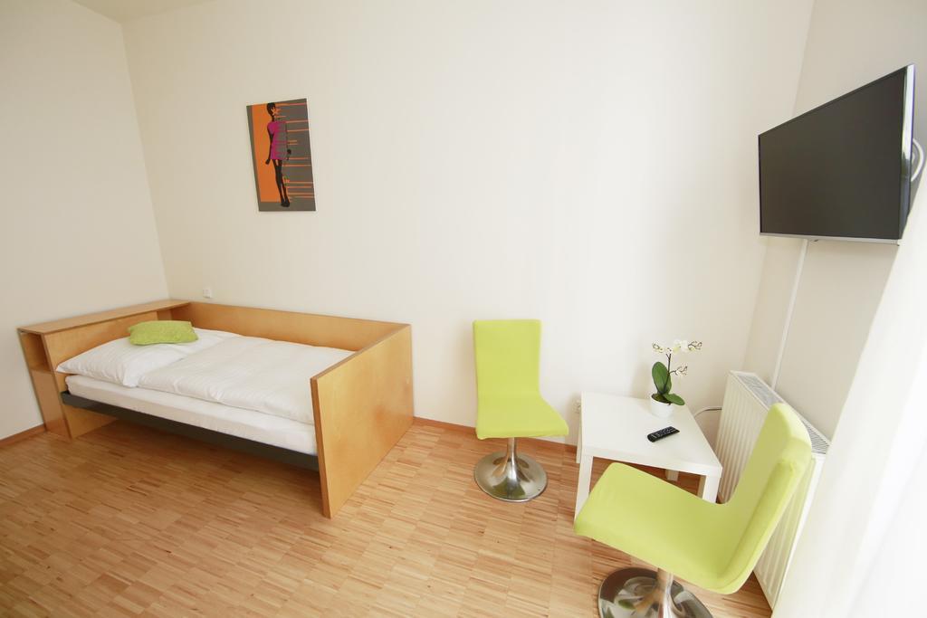 Hotel Restaurant Red Lodge Graz Chambre photo
